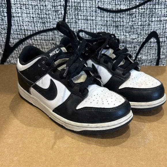 Nike Kids Black and White Sneakers - Picture 1 of 6